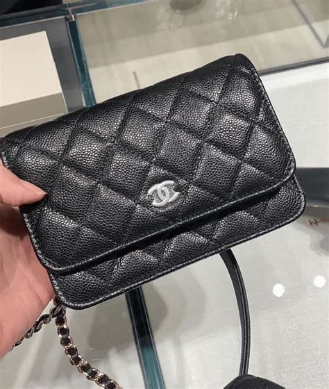 bolsa chanel woc|Chanel Mini WOC Bag Reference Guide .